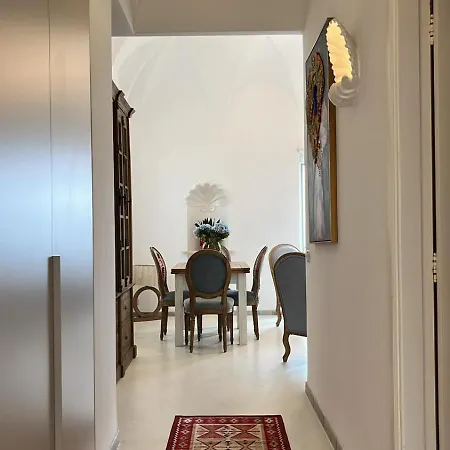 Apartment Caput Mundi *